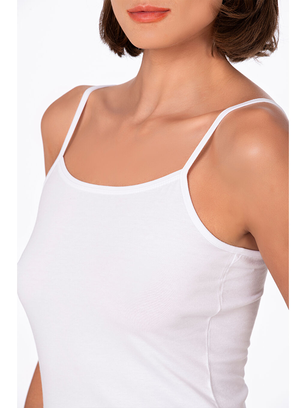 Kadın Pamuklu Modal Esnek Rahat Biyeli İp Askılı Atlet Beyaz | K24264-1