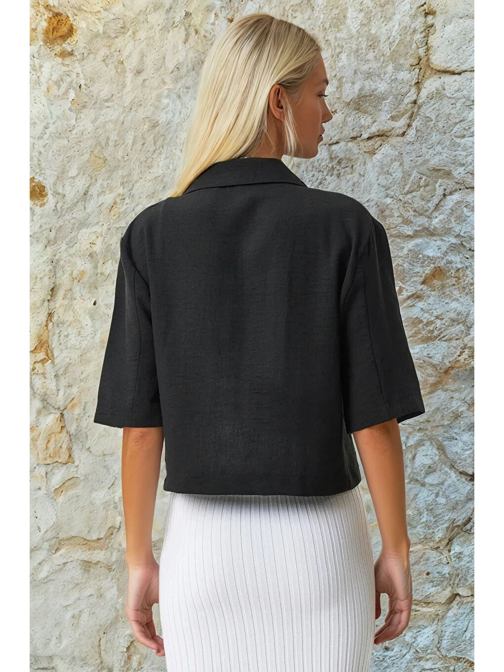 Kadın Siyah Kısa Kollu Şal Yaka Düğmeli Mevsimlik Keten Ayrobin Ceket HZL24S-BD107061-3