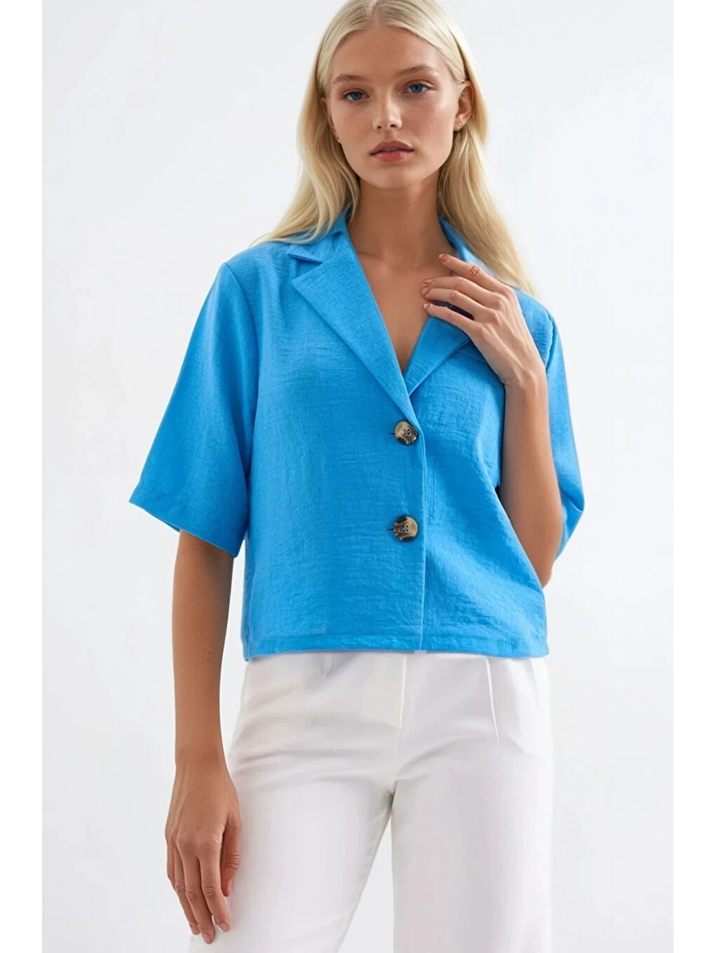 Kadın Mavi Kısa Kollu Şal Yaka Düğmeli Mevsimlik Keten Ayrobin Ceket HZL24S-BD107061-1