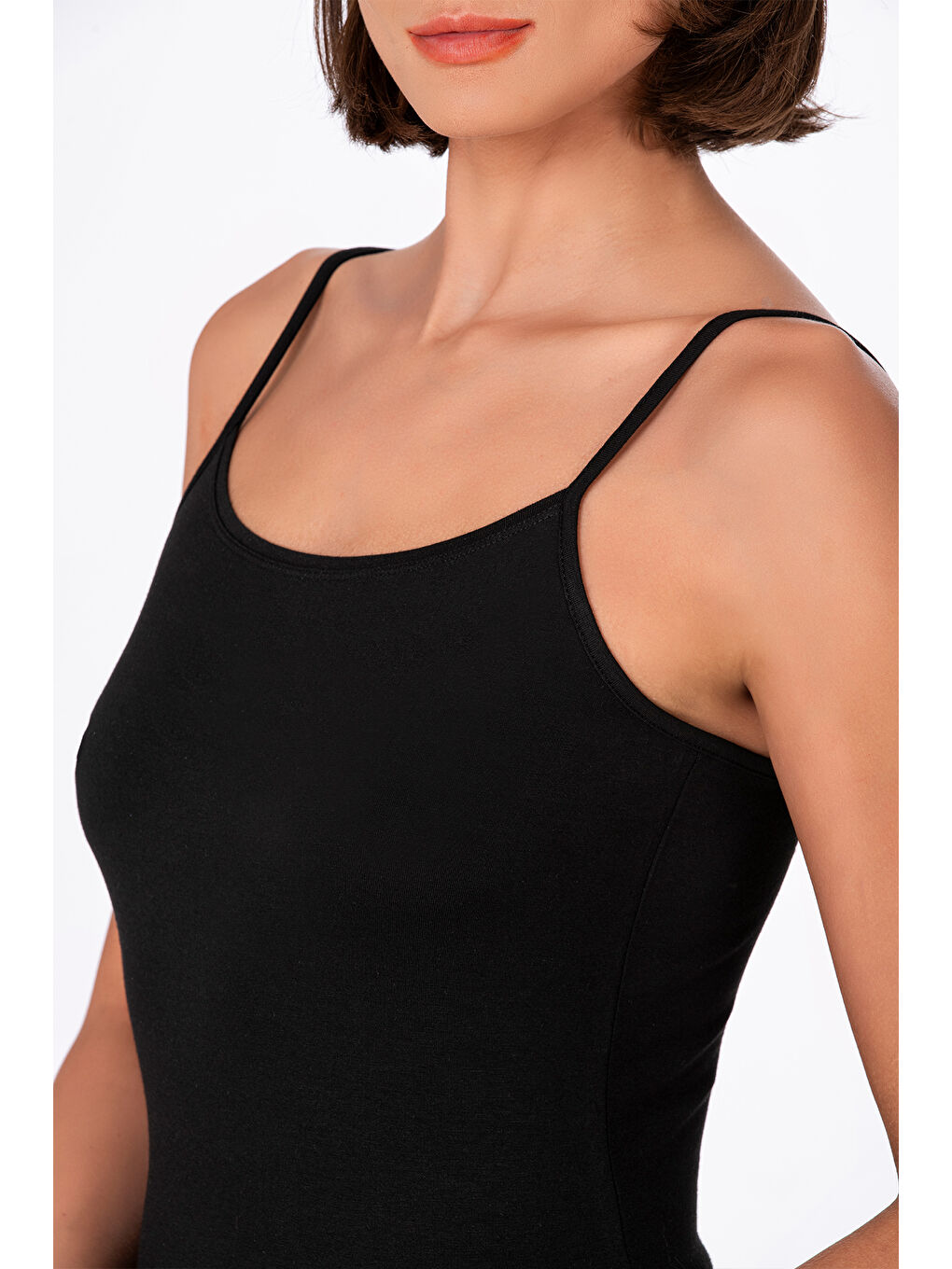 Kadın Pamuklu Modal Esnek Rahat Biyeli İp Askılı Atlet Siyah | K24264-1