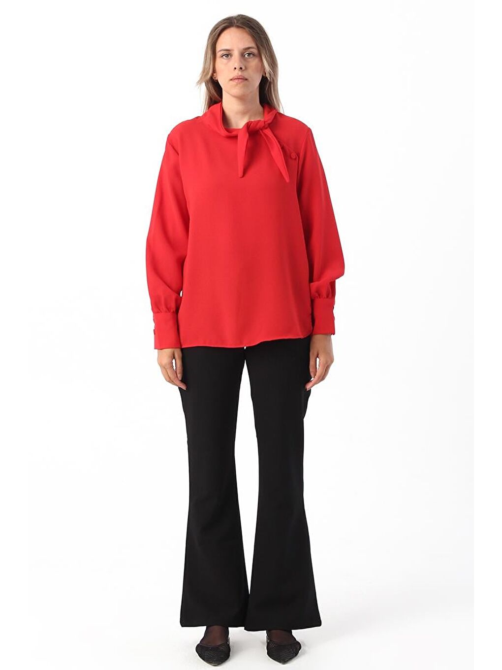 Kırmızı Gipeli Fırfırlı Doğal Kumaş Bluz-1