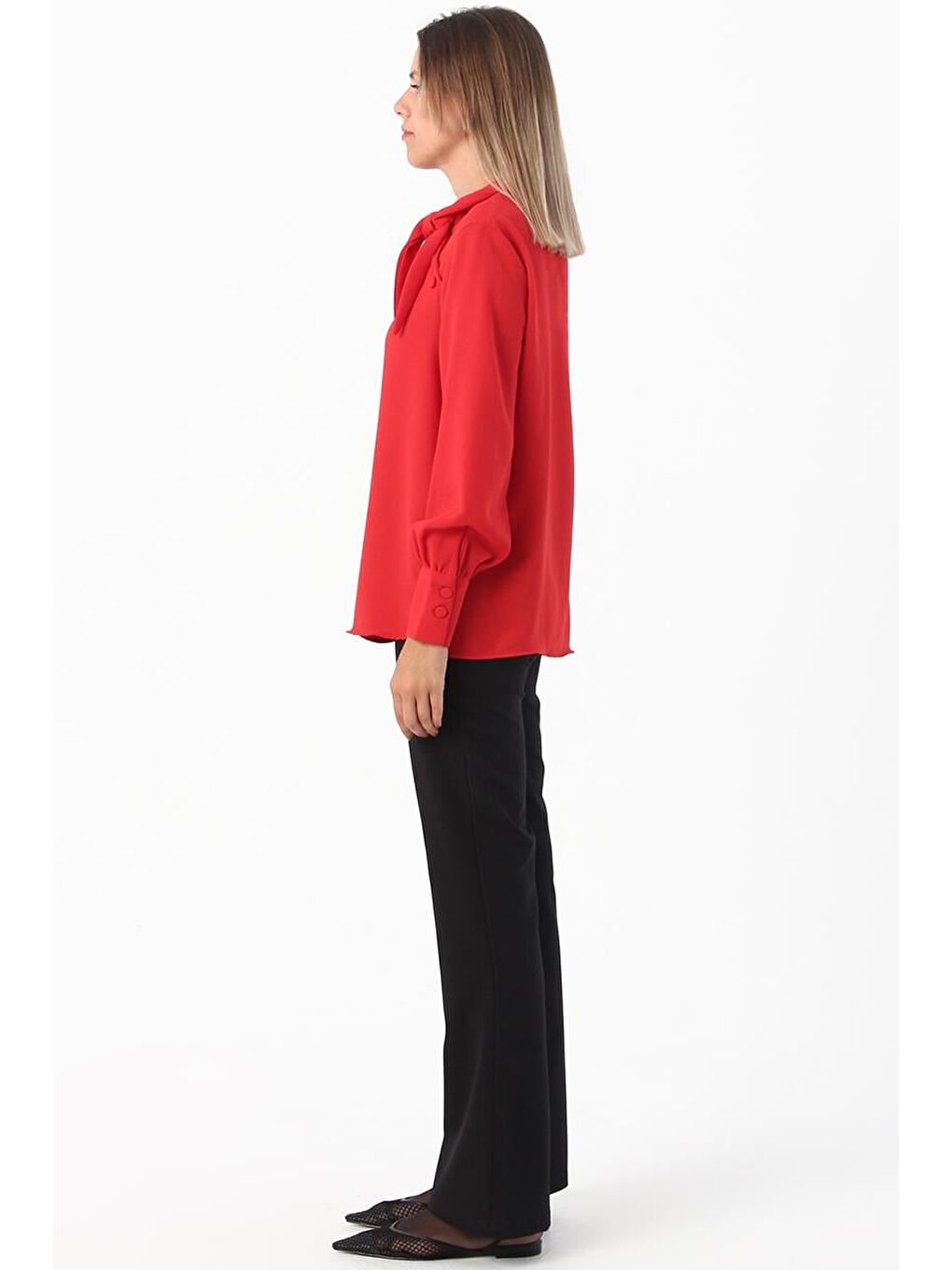 Kırmızı Gipeli Fırfırlı Doğal Kumaş Bluz-2