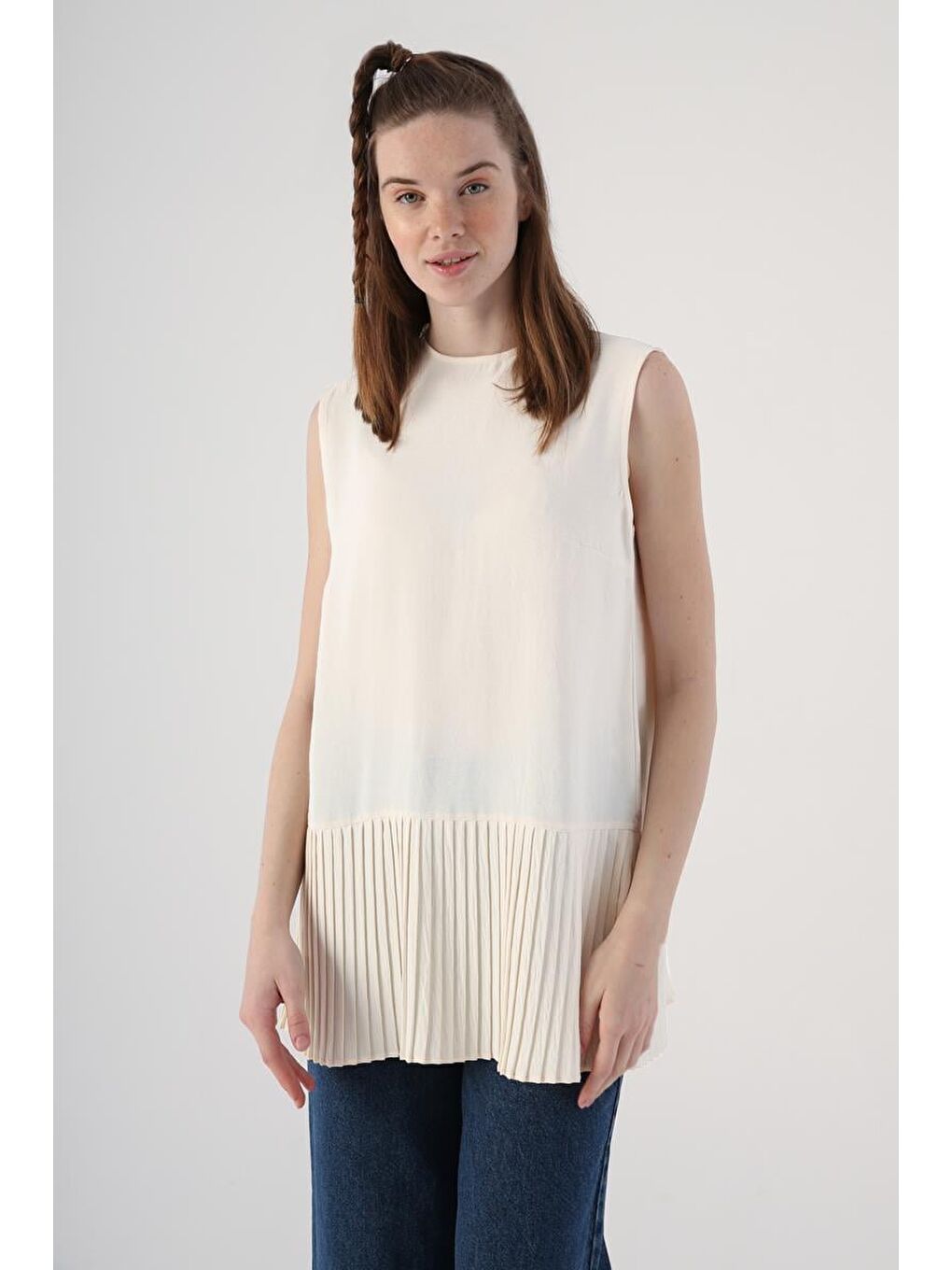 Ekru Kolsuz Bisiklet Yaka Eteği Pileli Bluz