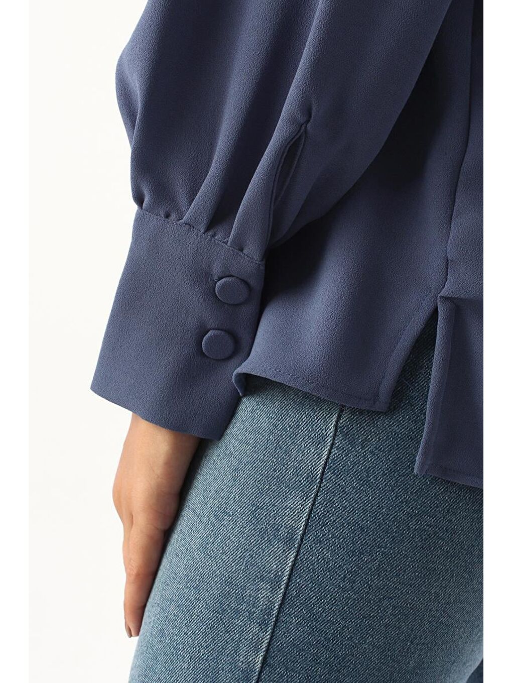 Mavi Gipeli Fırfırlı Doğal Kumaş Bluz-4