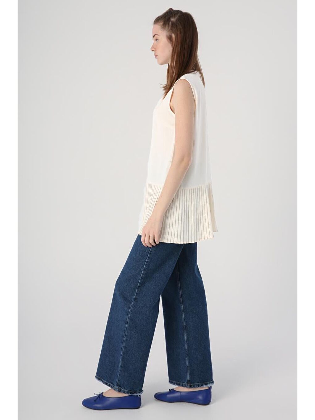 Ekru Kolsuz Bisiklet Yaka Eteği Pileli Bluz-1