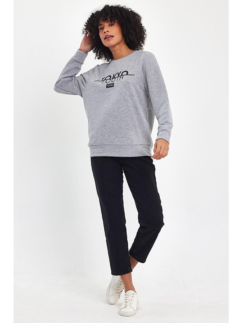 Gri Kadın Bisiklet Yaka Rahat Kalıp 3 iplik Kalın Tokyo Baskılı Sweatshirt SPR24SWk30-1