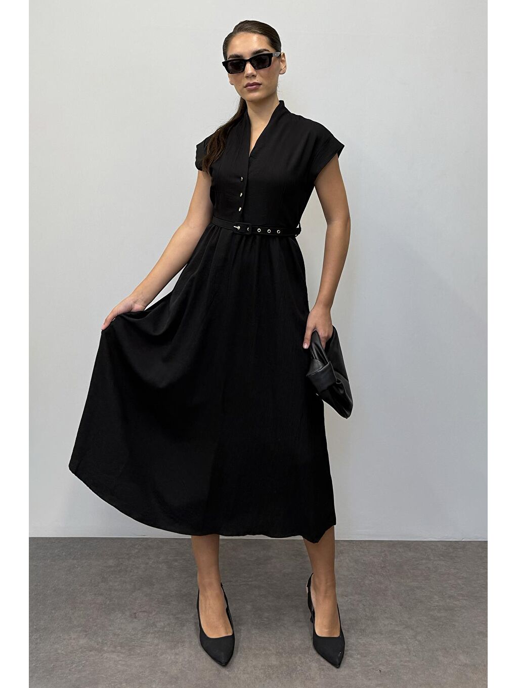Siyah Kısa Kollu Midi Boy Kadın Elbise Mg2497