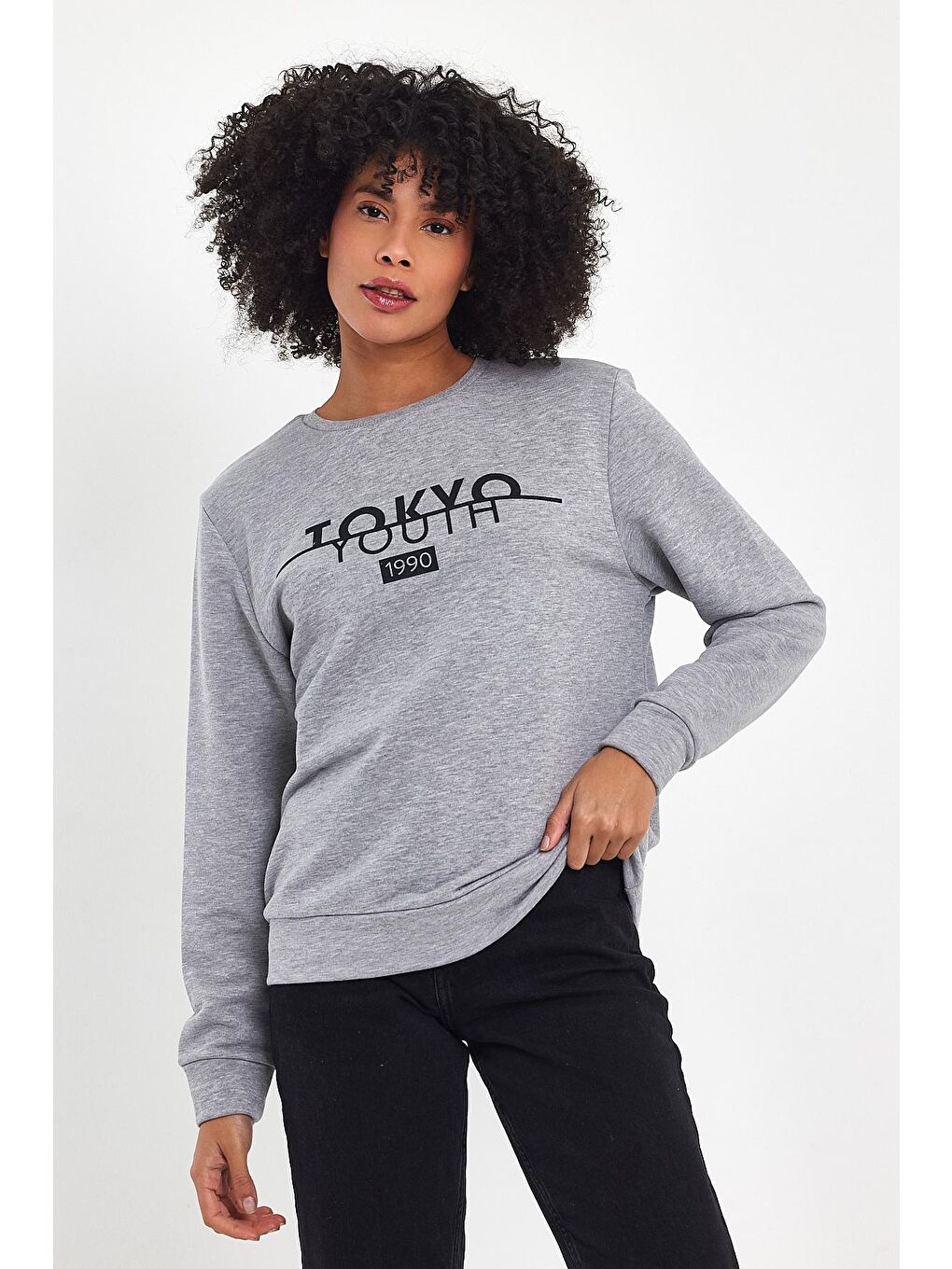 Gri Kadın Bisiklet Yaka Rahat Kalıp 3 iplik Kalın Tokyo Baskılı Sweatshirt SPR24SWk30-3