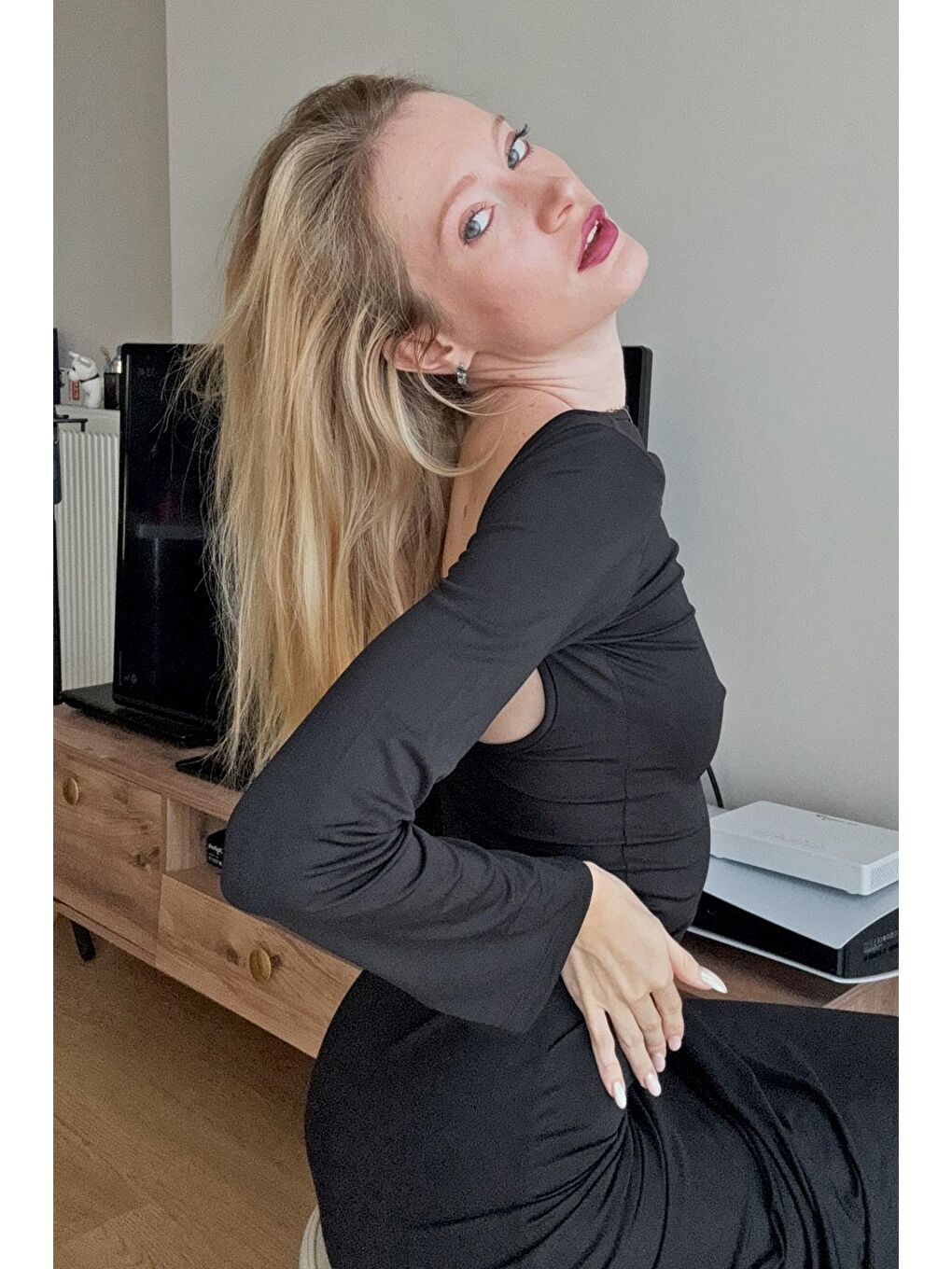 Siyah Kayık Yaka Sırt Detaylı Maxi Uzun Elbise Mg1993-3