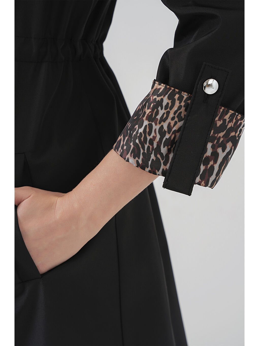 9091 Beli Büzgülü Kapüşonlu Trençkot - Siyah-5