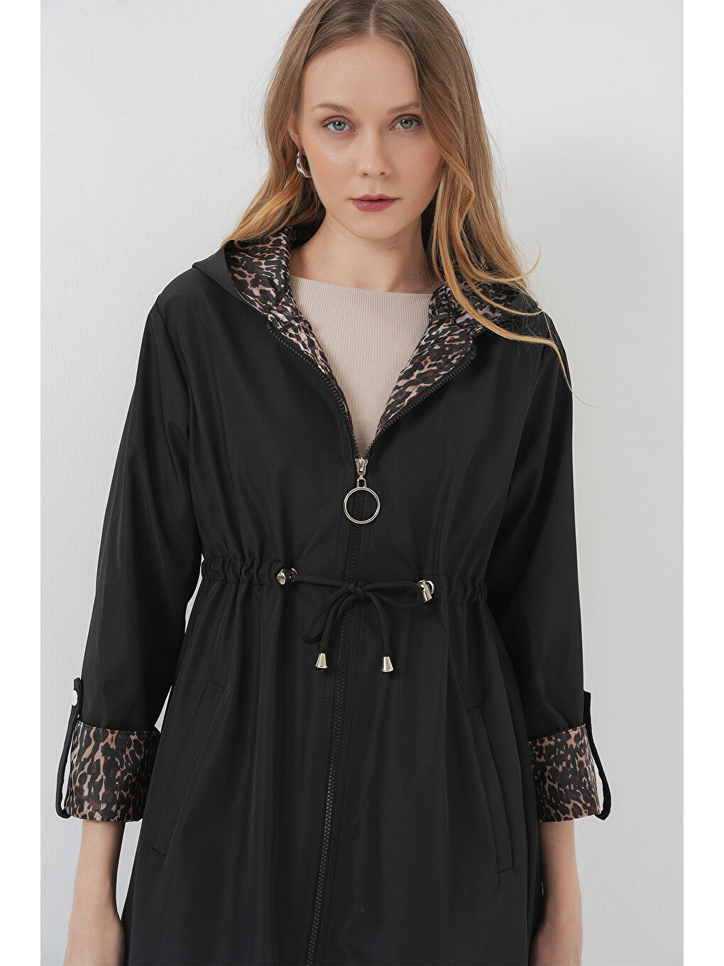 9091 Beli Büzgülü Kapüşonlu Trençkot - Siyah-6