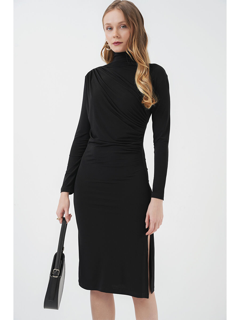 2522 Yırtmaçlı Drapeli Elbise - Siyah-1