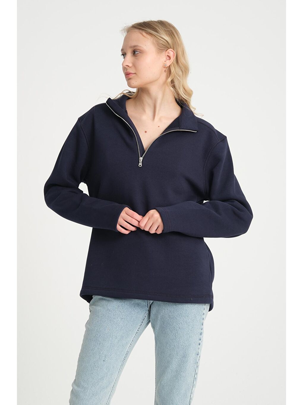 Lacivert Kadın Rahat Kalıp İçi Polarlı 3 iplik Yarım Fermuarlı SweatShırt spr24swK21-4