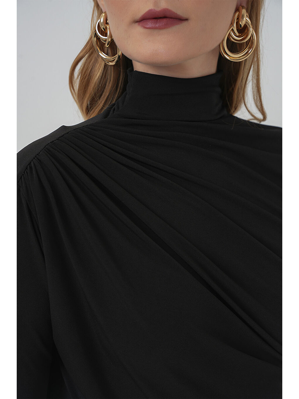 2522 Yırtmaçlı Drapeli Elbise - Siyah-6