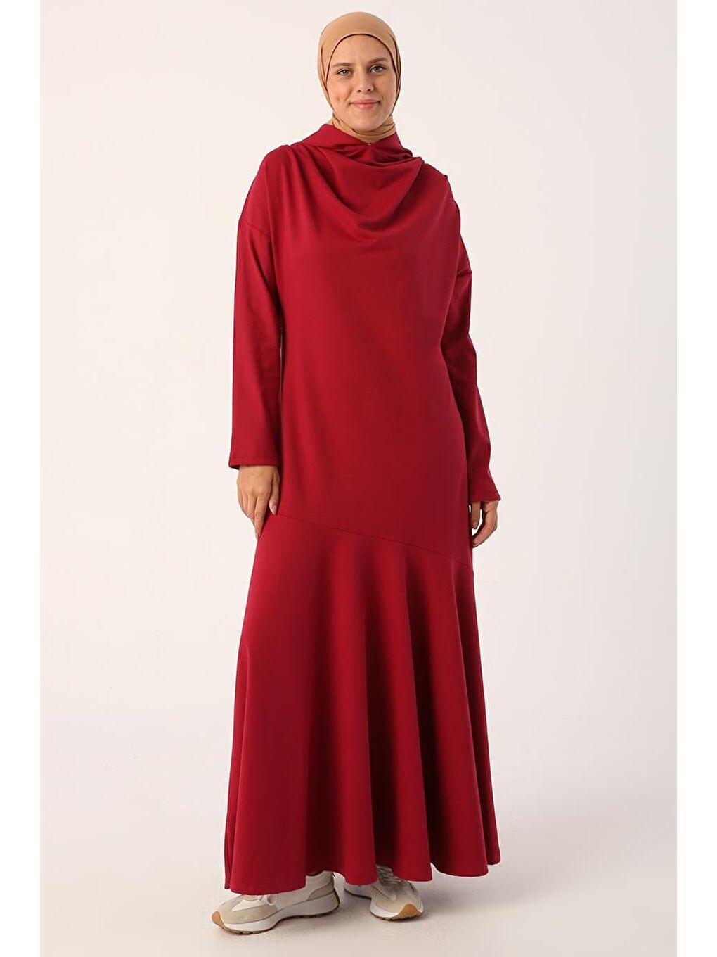 Koyu Bordo Degaje Yaka Kapüşonlu Elbise-1