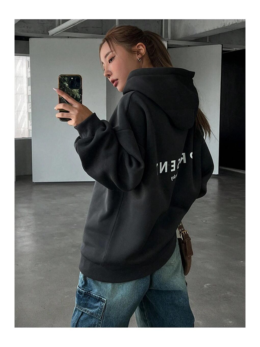 Trendseninle Gri Kadın SİYAH Present Baskılı Oversize Kapüşonlu Sweatshirt