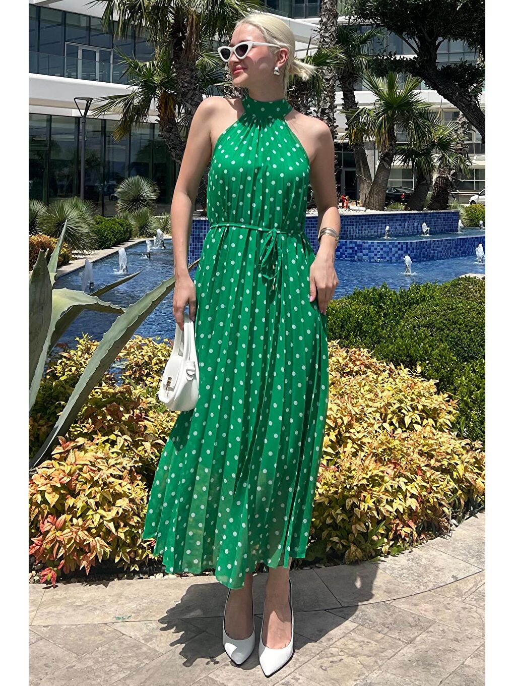 Yeşil Puantiyeli Sıfır Kol Halter Yaka Elbise Mg2134-3