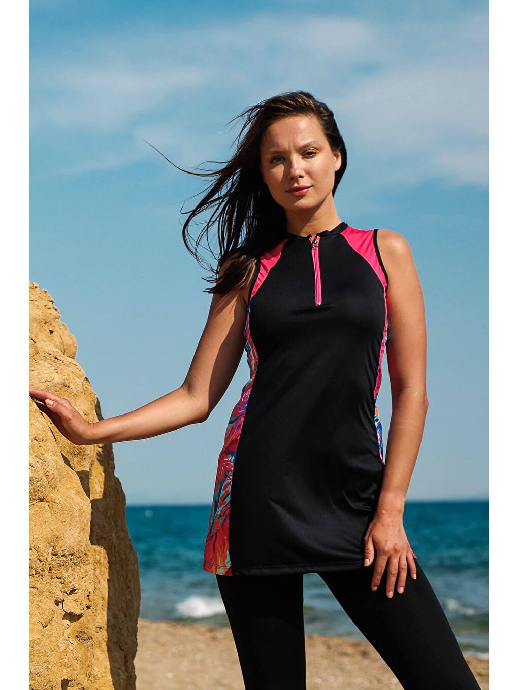 Siyah Yarı Kapalı Tesettür Mayo R2217-1