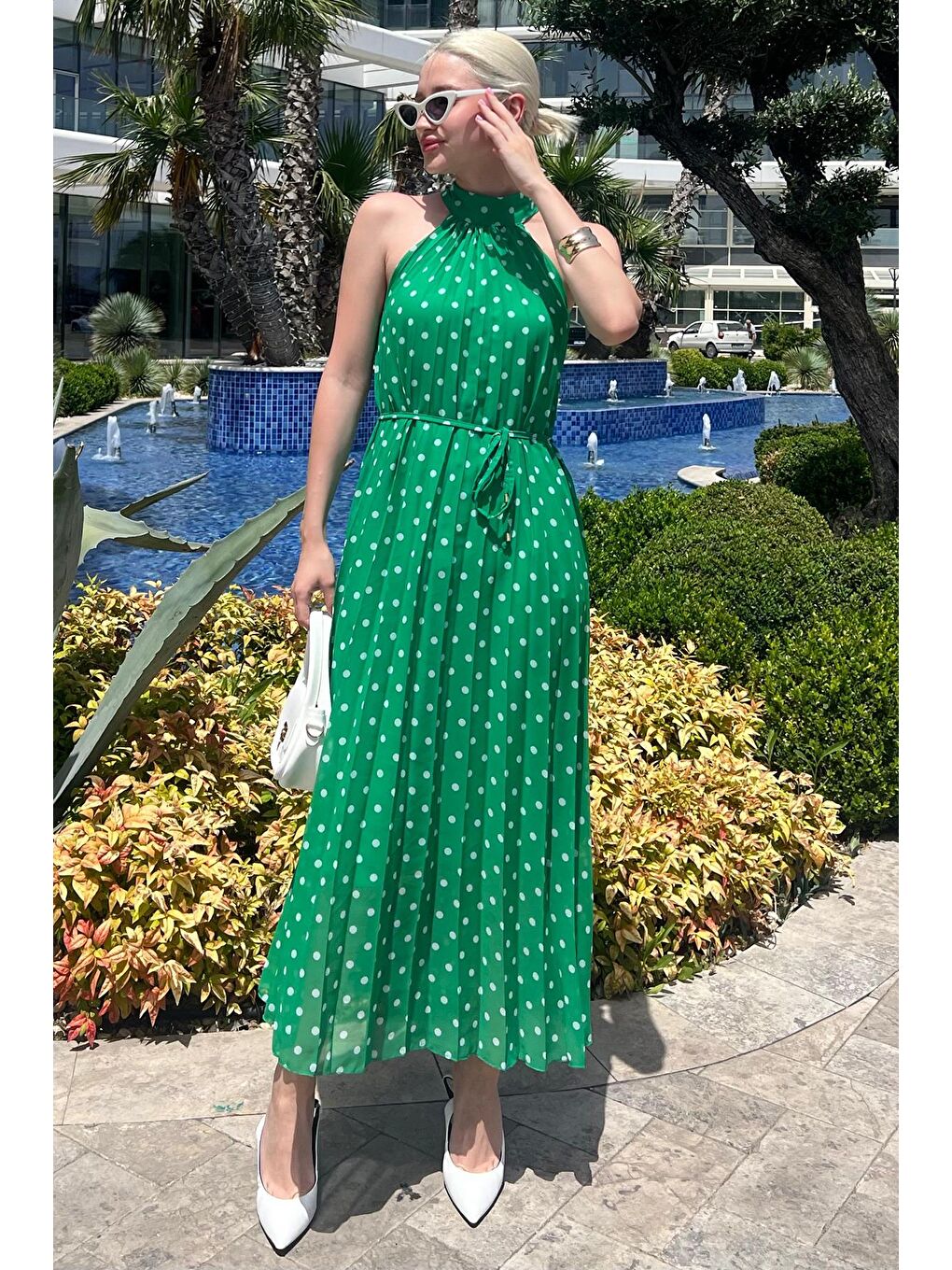 Yeşil Puantiyeli Sıfır Kol Halter Yaka Elbise Mg2134-5