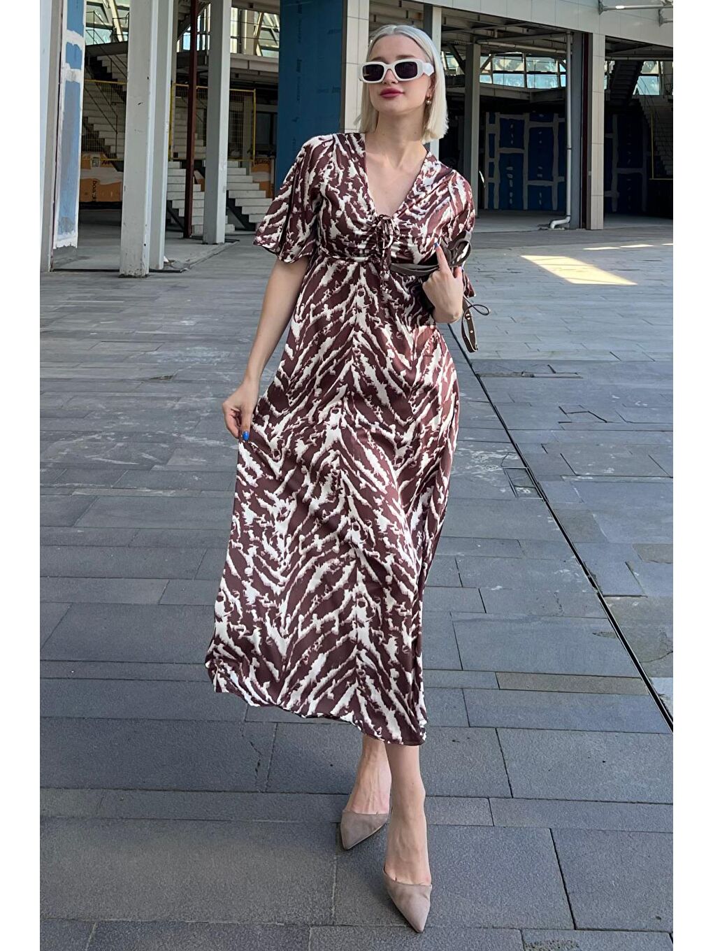 Kahverengi Desenli V Yaka Önü Büzgülü Elbise Mg2068-6