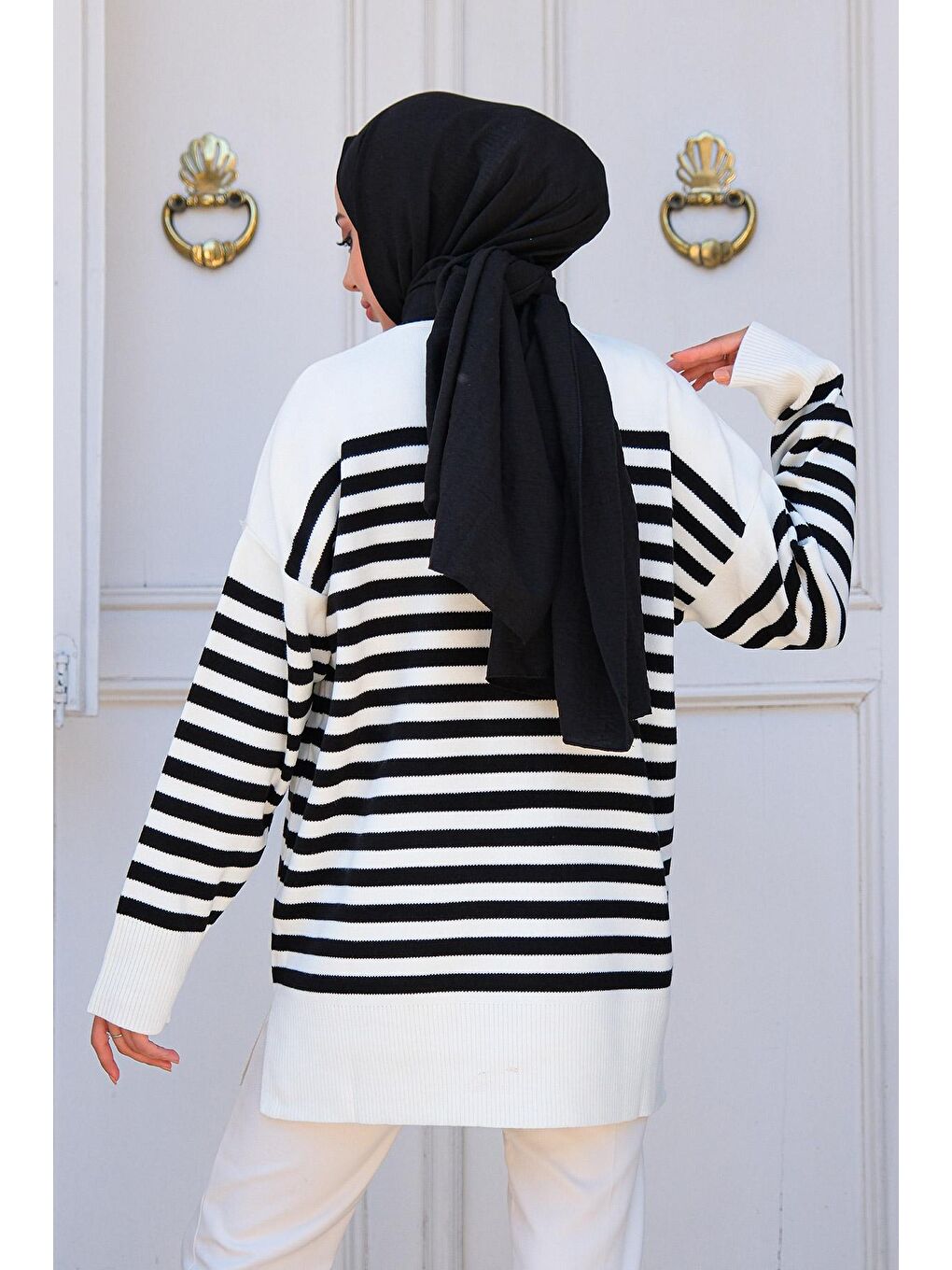 Kadın Çizgili Triko Tesettür Kazak Siyah-4