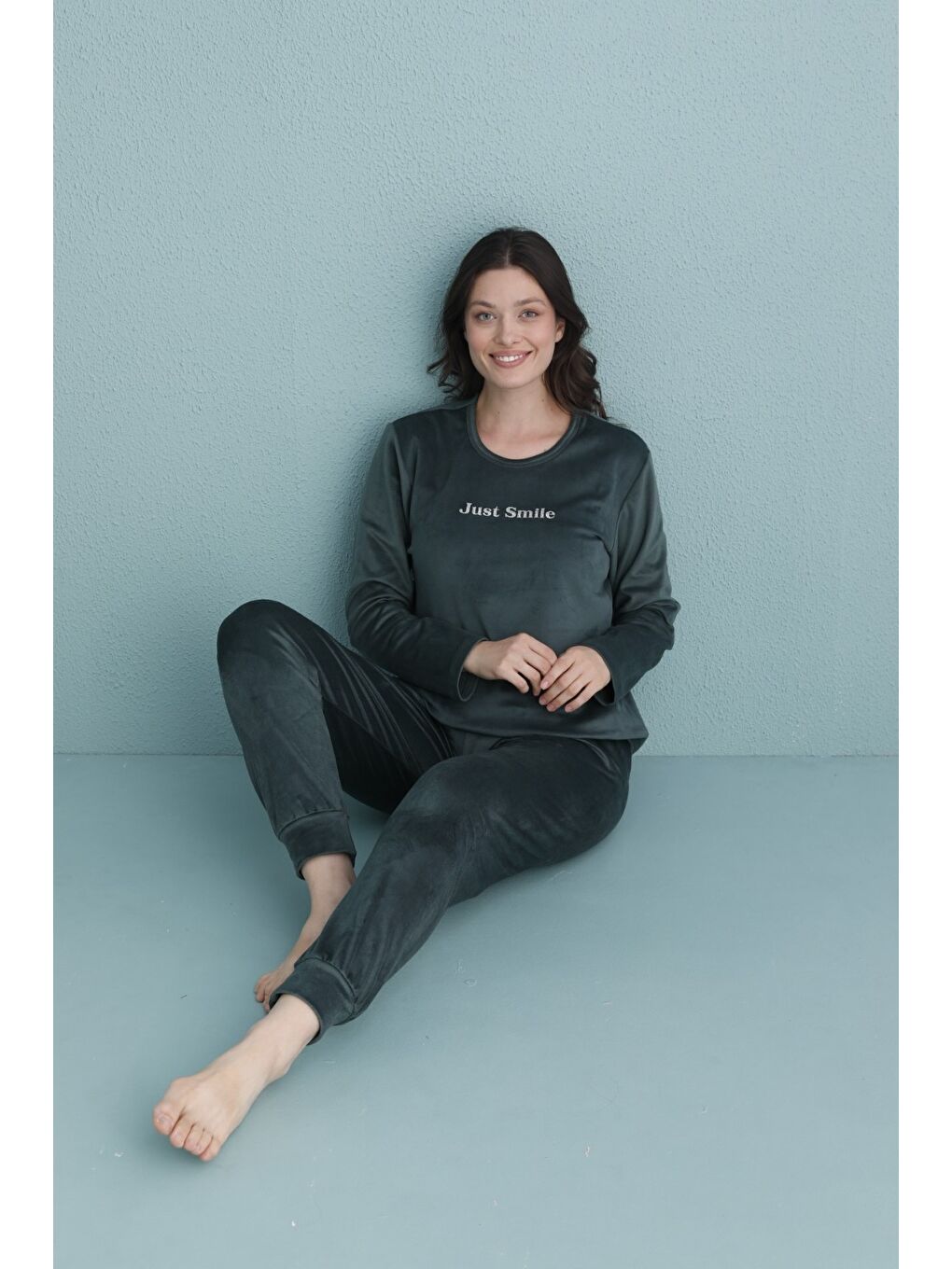 Kadın Nefti Yeşil Kadife Uzun Kollu Manşet Paça Yüksek Kalite Pijama Takımı-2