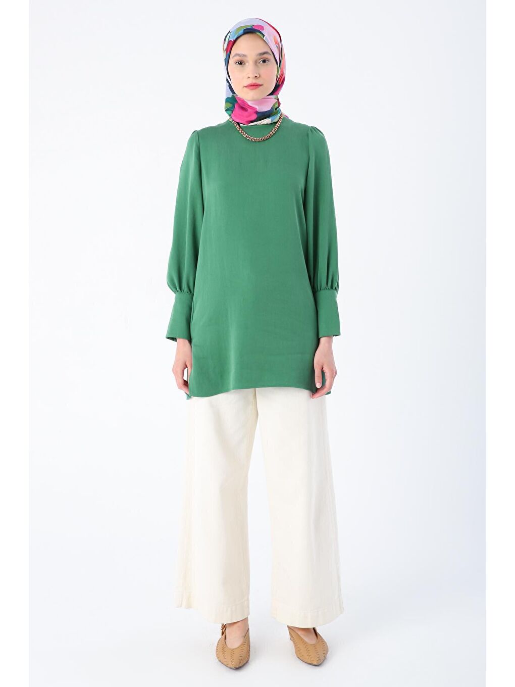 Yeşil Arkası Düğme Detaylı Yırtmaçlı Bisiklet Yaka Geniş Manşetli Tunik-1