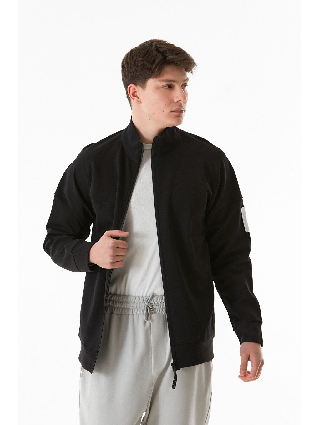 Siyah Basic Çift Cepli  Dik Yaka Fermuarlı Sweatshirt-1