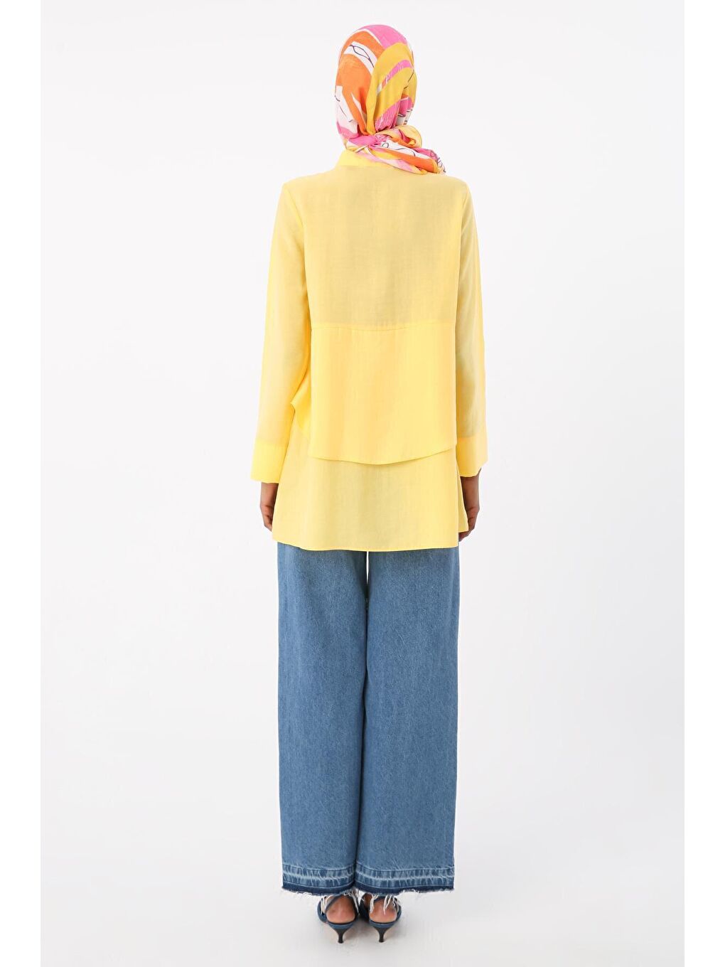 Sarı Volanlı Yarım Patlı Tunik-3