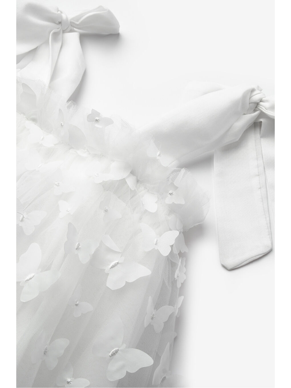 Beyaz Omuzdan Bağlamalı Kelebek Aplikeli Kız Çocuk Elbise - Nikki-2