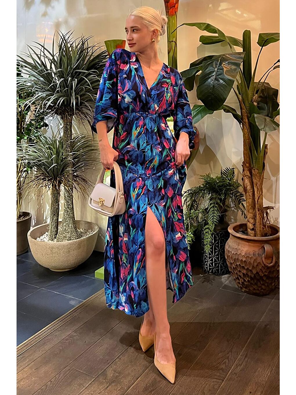 Mavi Uzun V Yaka Desenli Kadın Elbise Mg2076