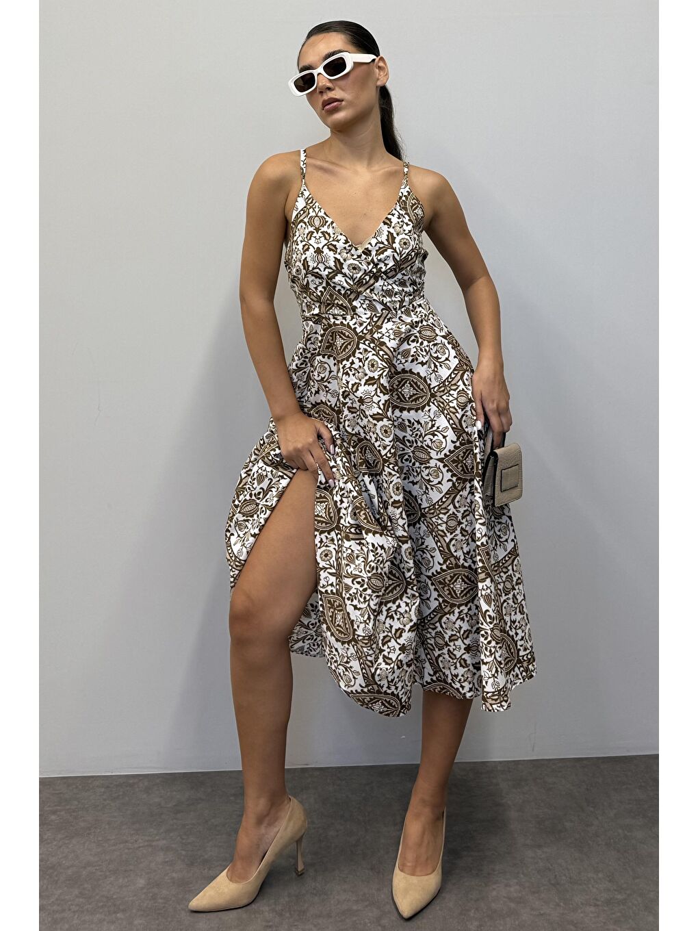 Kahverengi Desenli Dekolteli Midi Boy Elbise Mg1537