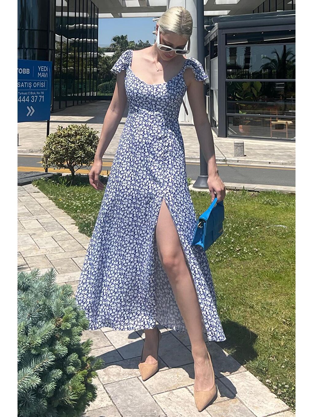 Mavi Saks Desenli Yırtmaçlı Uzun Elbise Mg2004-1