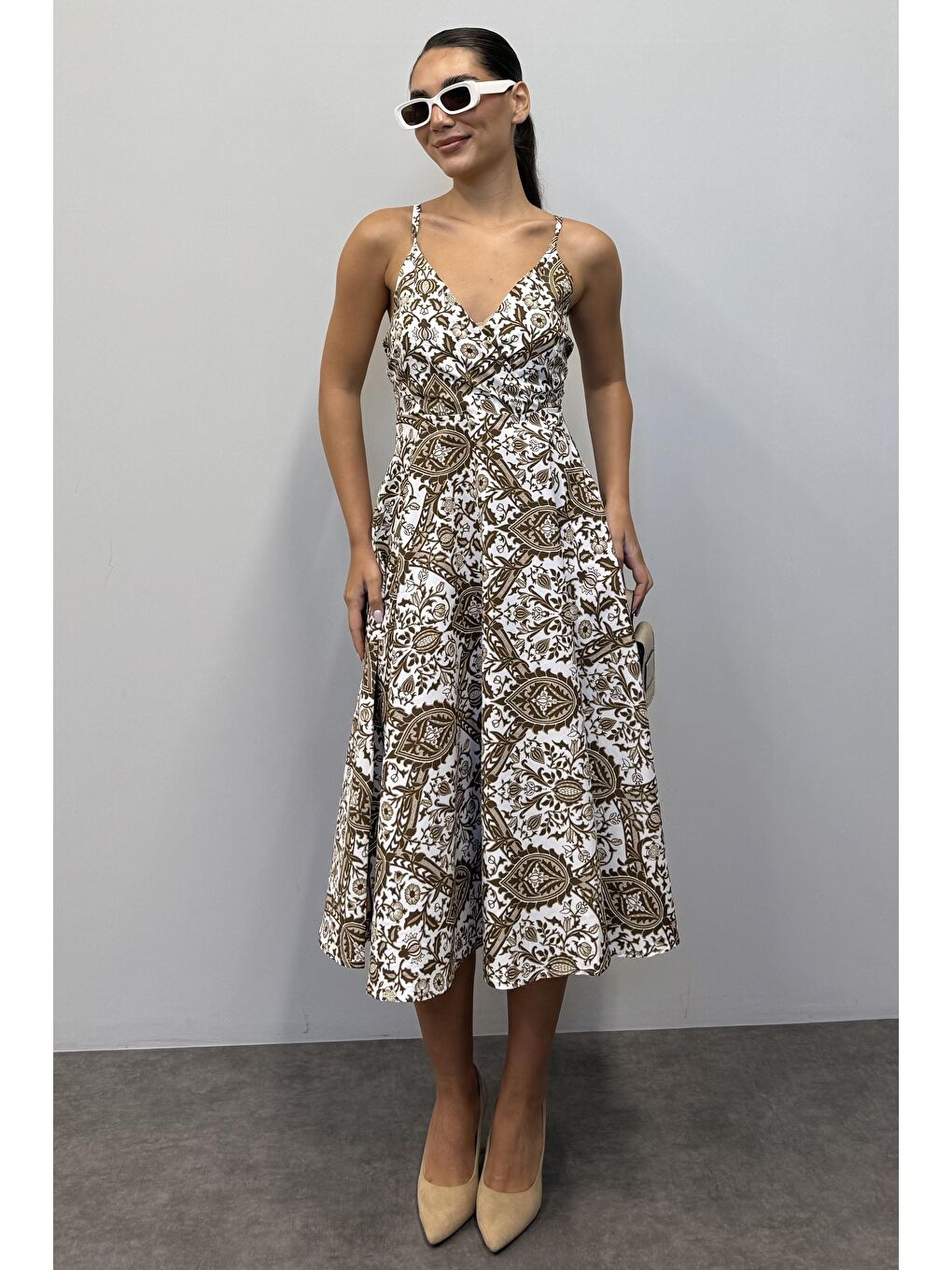 Kahverengi Desenli Dekolteli Midi Boy Elbise Mg1537-2