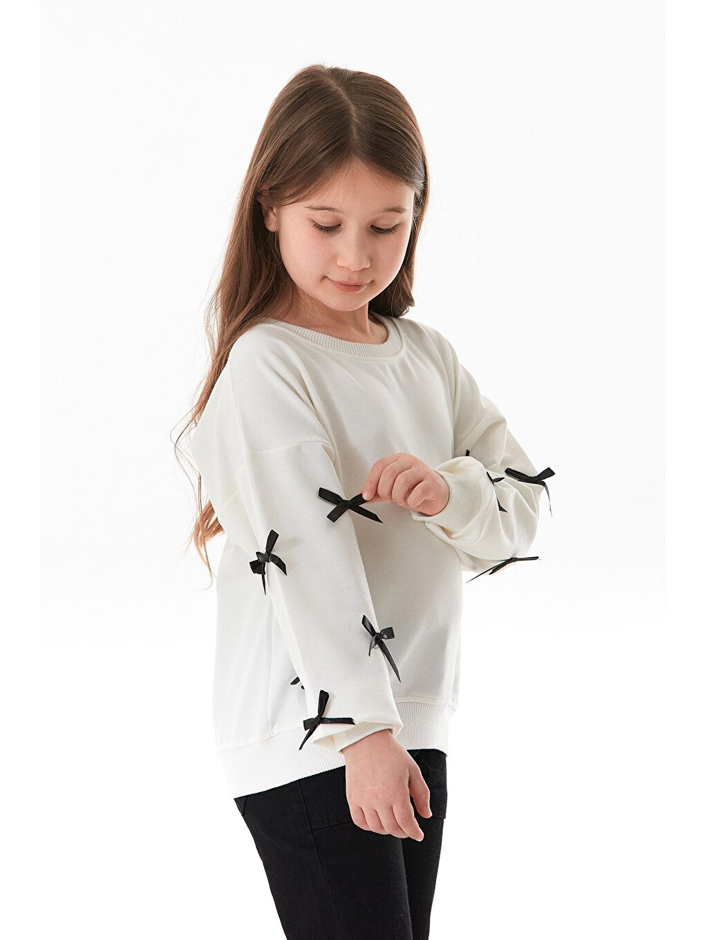 Ekru Kolu Fiyonk Detaylı Bisiklet Yaka Kız Çocuk Sweatshirt-3