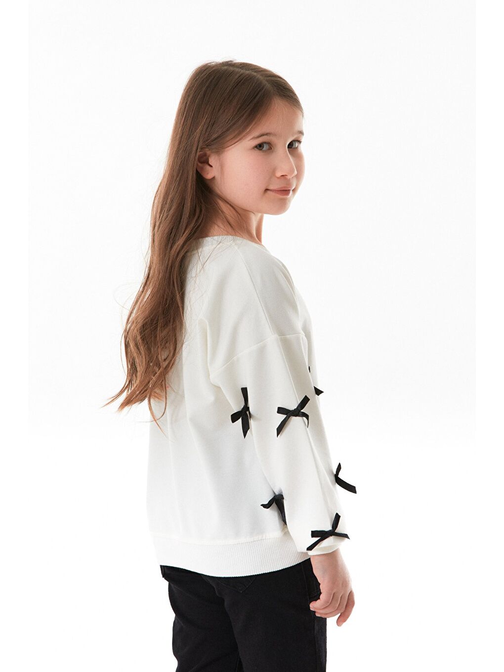 Ekru Kolu Fiyonk Detaylı Bisiklet Yaka Kız Çocuk Sweatshirt-4