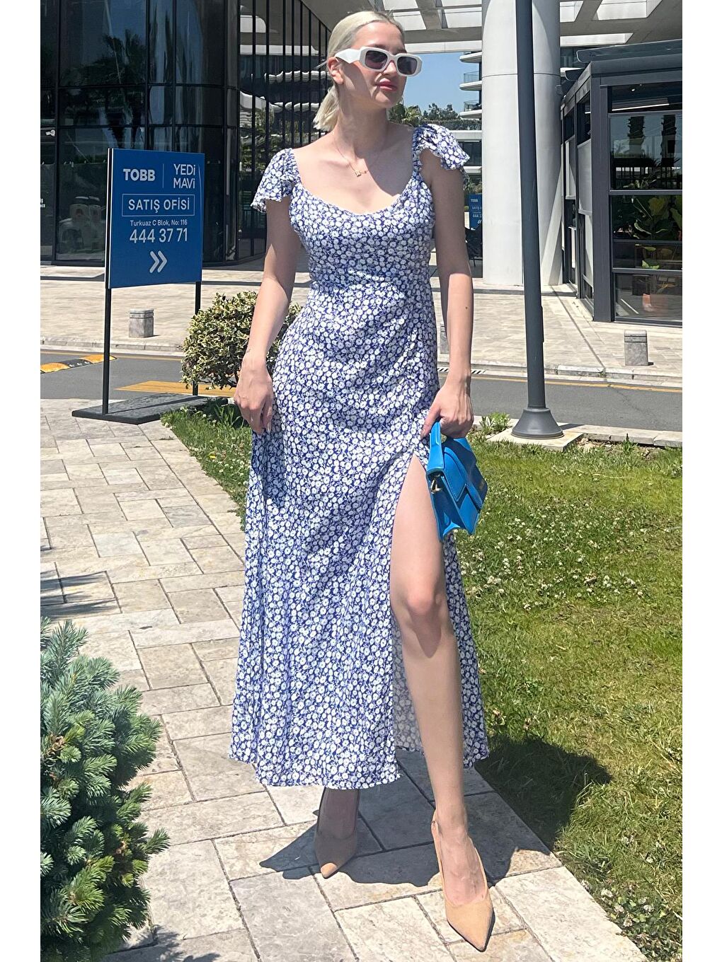 Mavi Saks Desenli Yırtmaçlı Uzun Elbise Mg2004-6