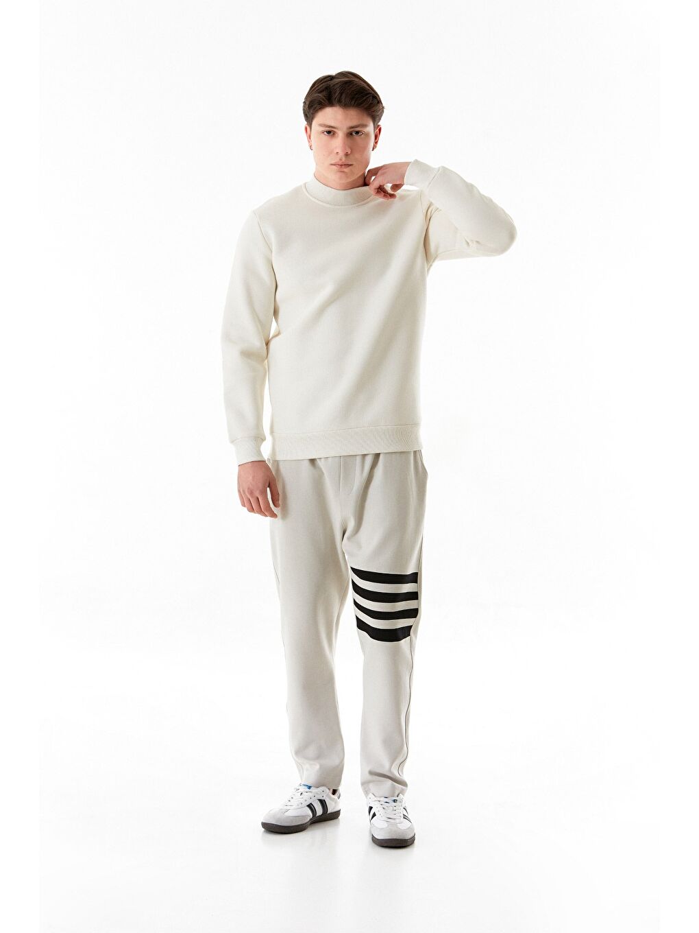 Ekru Basic Bisiklet Yaka Sweatshirt-2