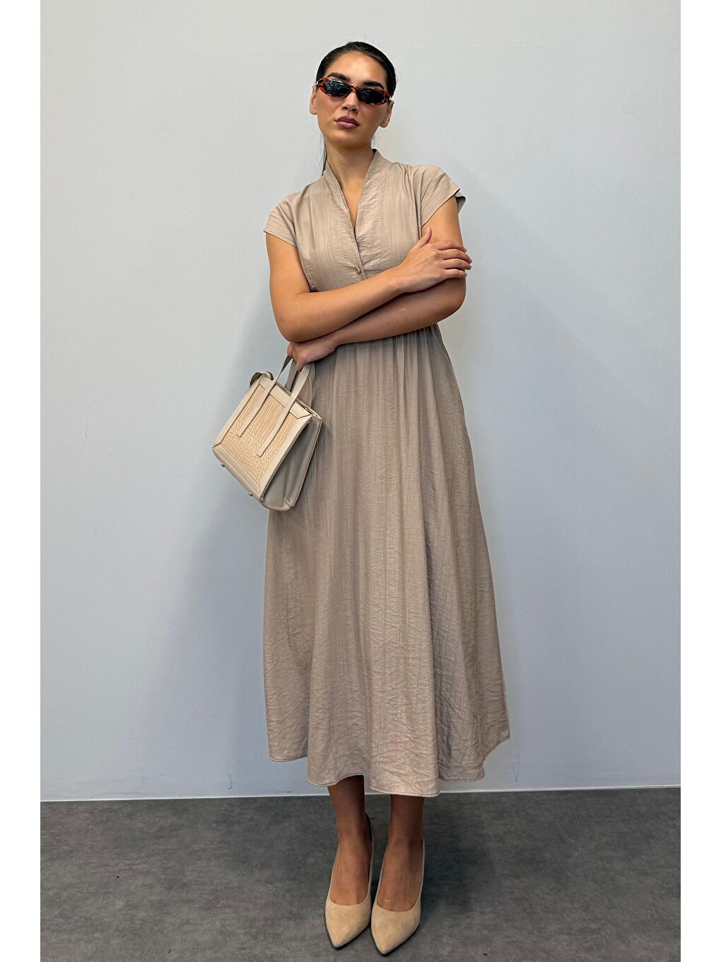 Bej Kısa Kollu Midi Boy Kadın Elbise Mg2497-1