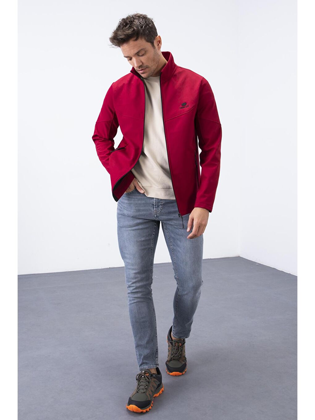 Bordo Fermuarlı Dik Yaka Su ve Rüzgar Geçirmez Softshell Erkek Mont - 88050-3