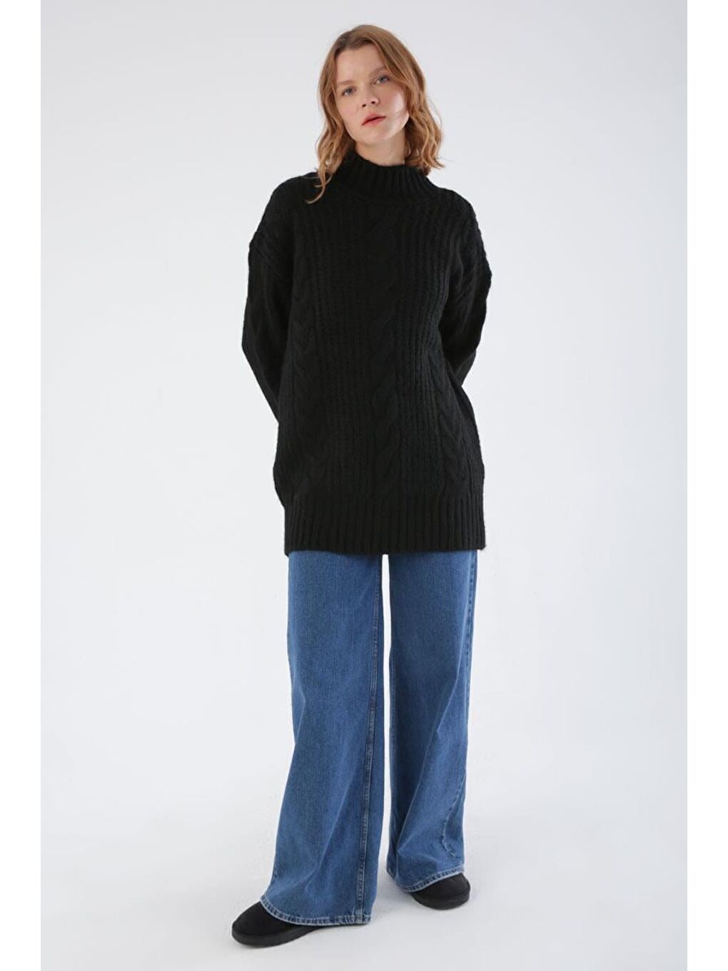 Siyah Saç Örgülü Triko Kazak-1