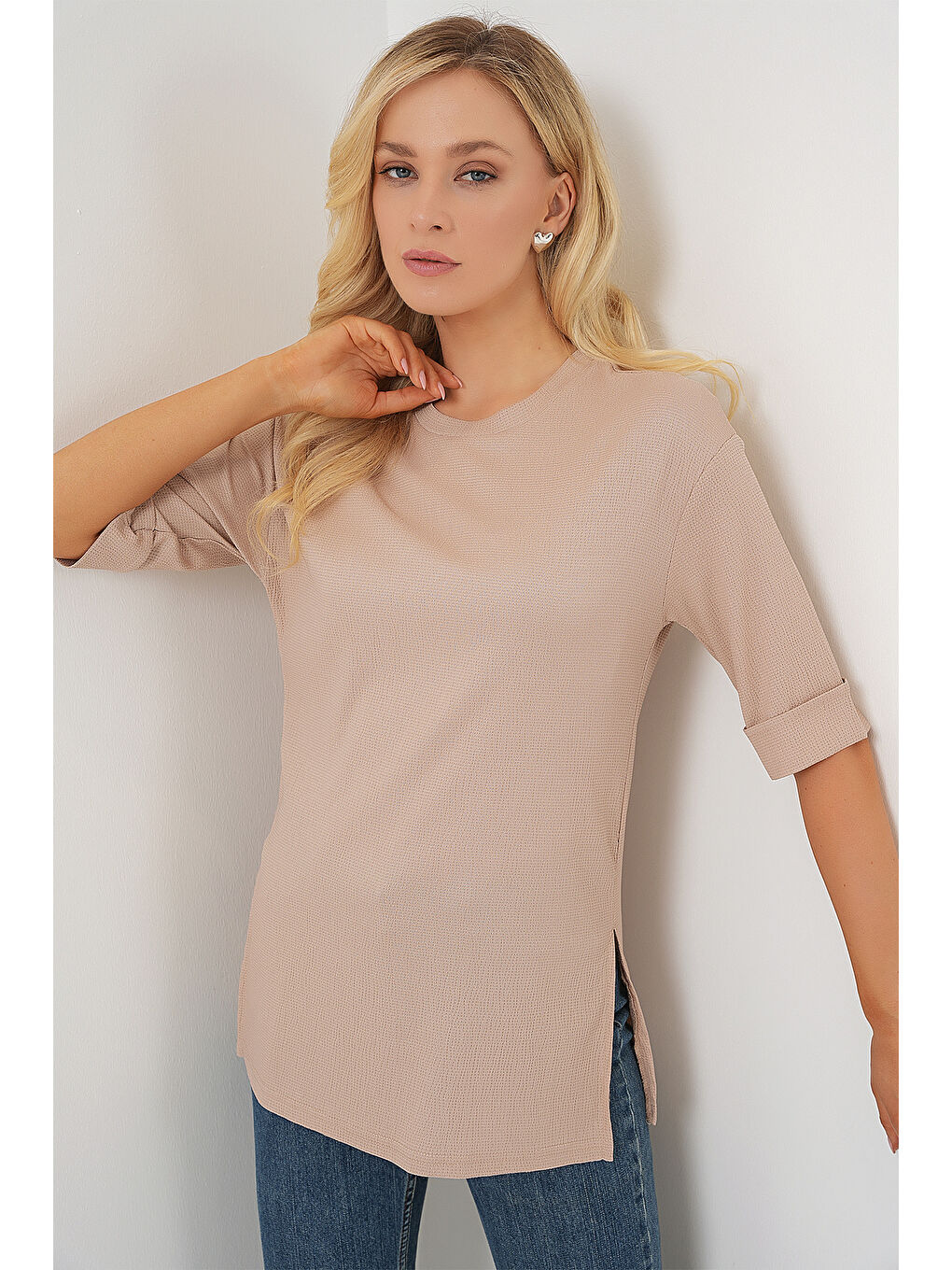 Bej 4332 Yanı Yırtmaçlı Örme Tişört - Bisküvi