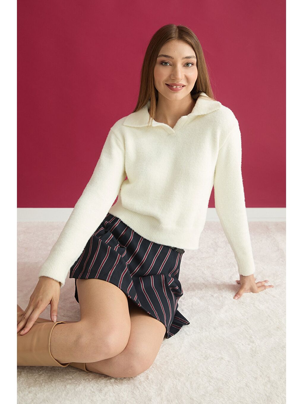 Ekru Basic Gömlek Yaka Sakallı Kazak