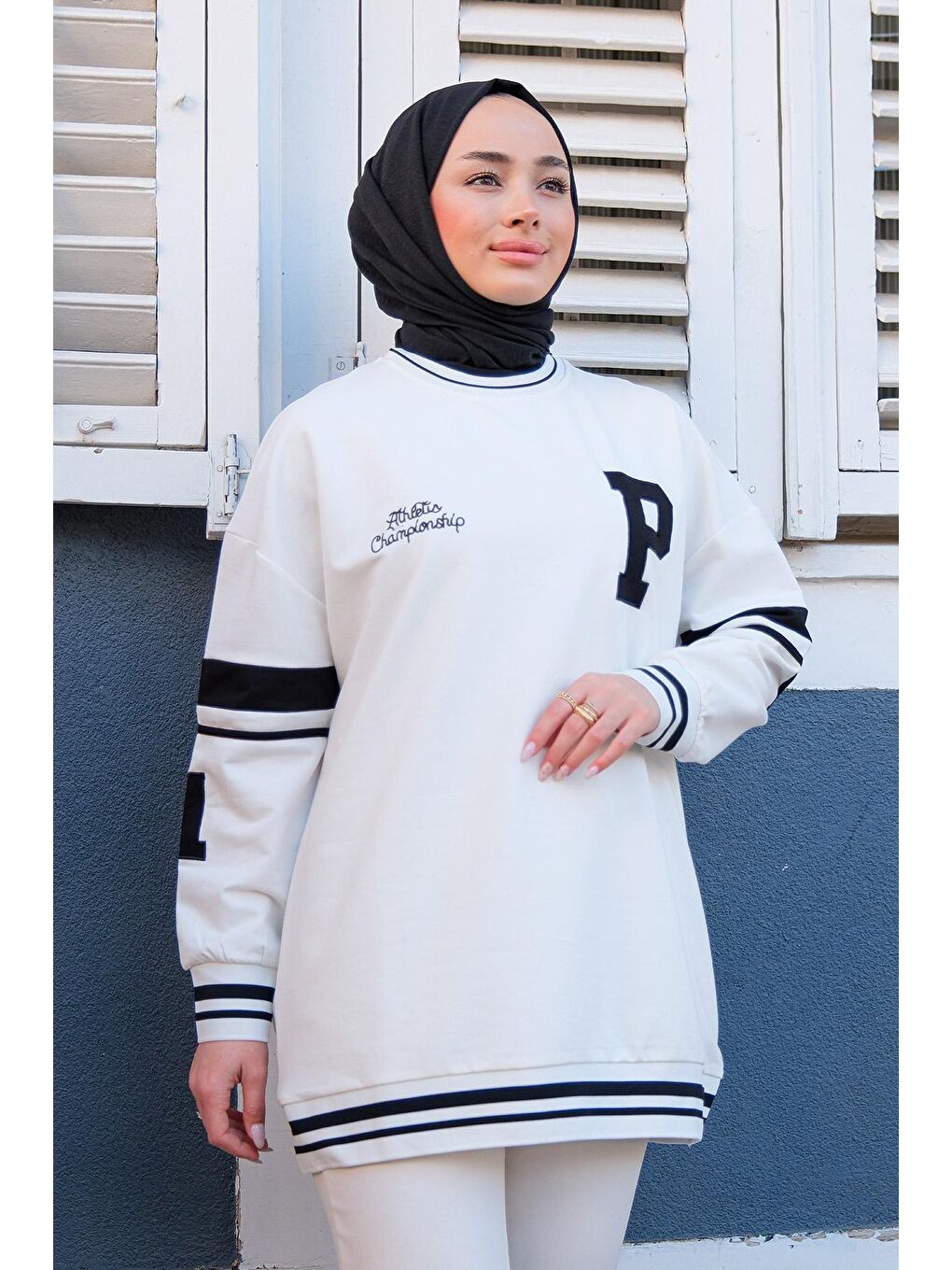 Bisiklet Yaka Kolları Şeritli Sweat Beyaz-2