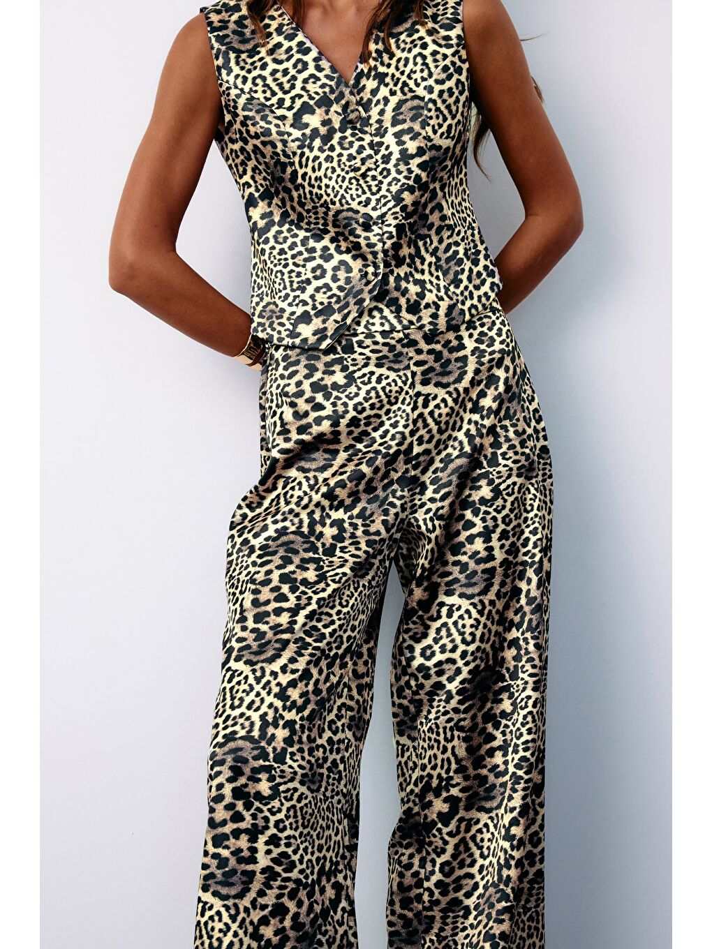 Leopar Desenli Saten Pantolon - Gri-5