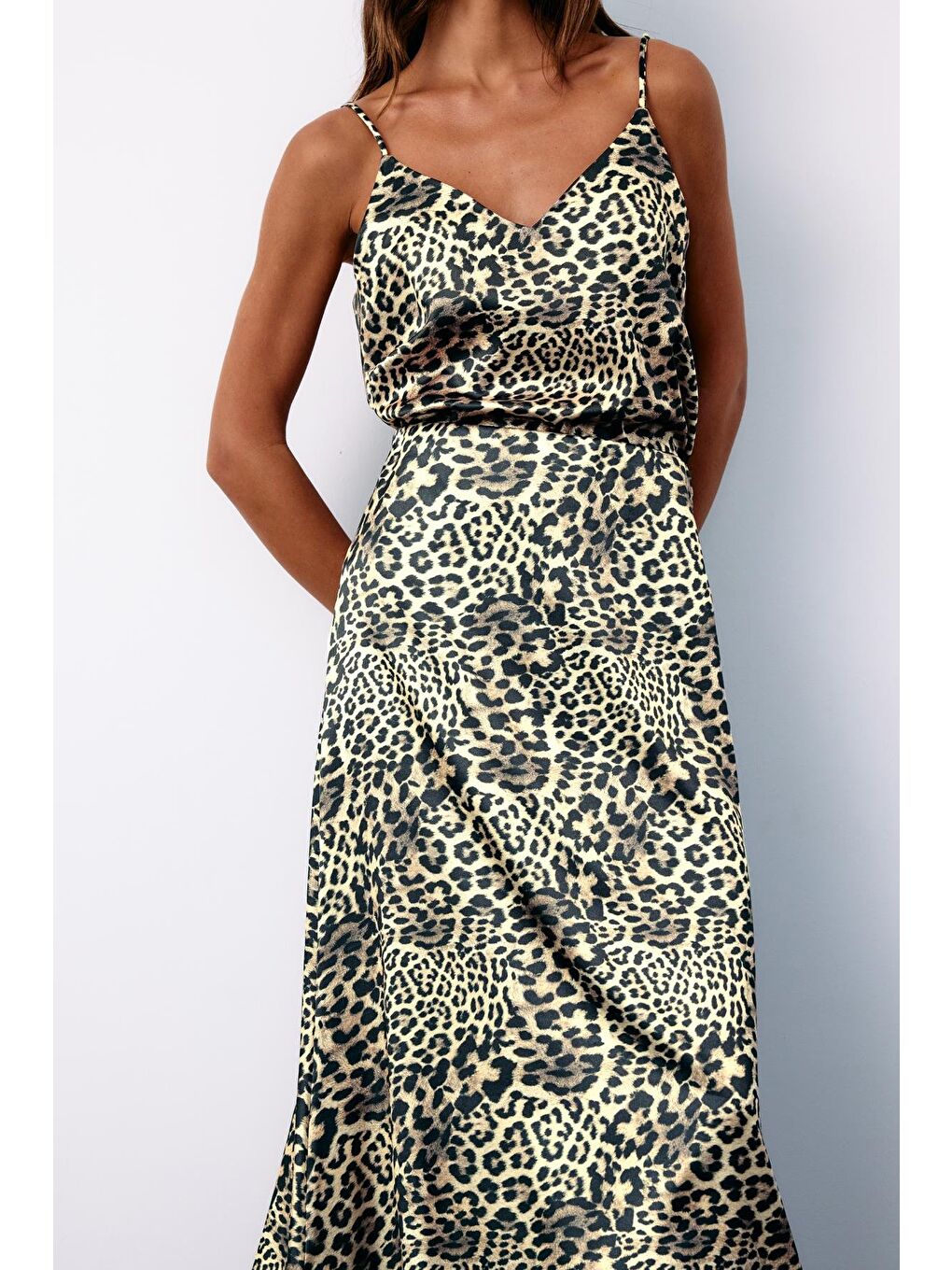 Leopar Desenli Saten Etek - Gri-6