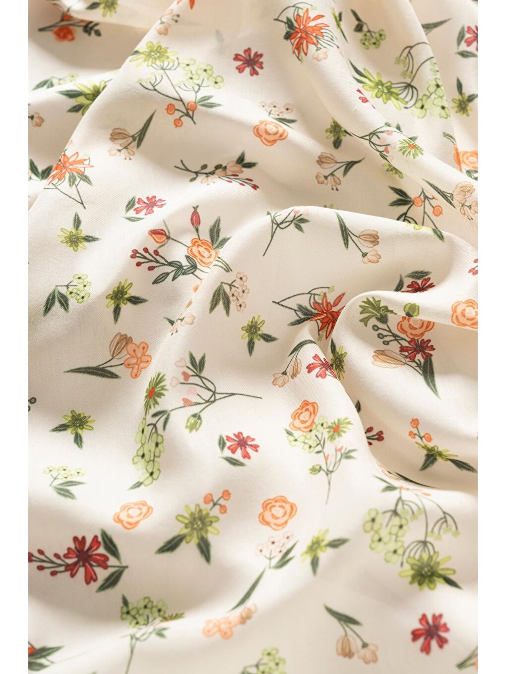 Yeşil Kadın Digital Baskılı Çiçek Desen Soft Eşarp-1