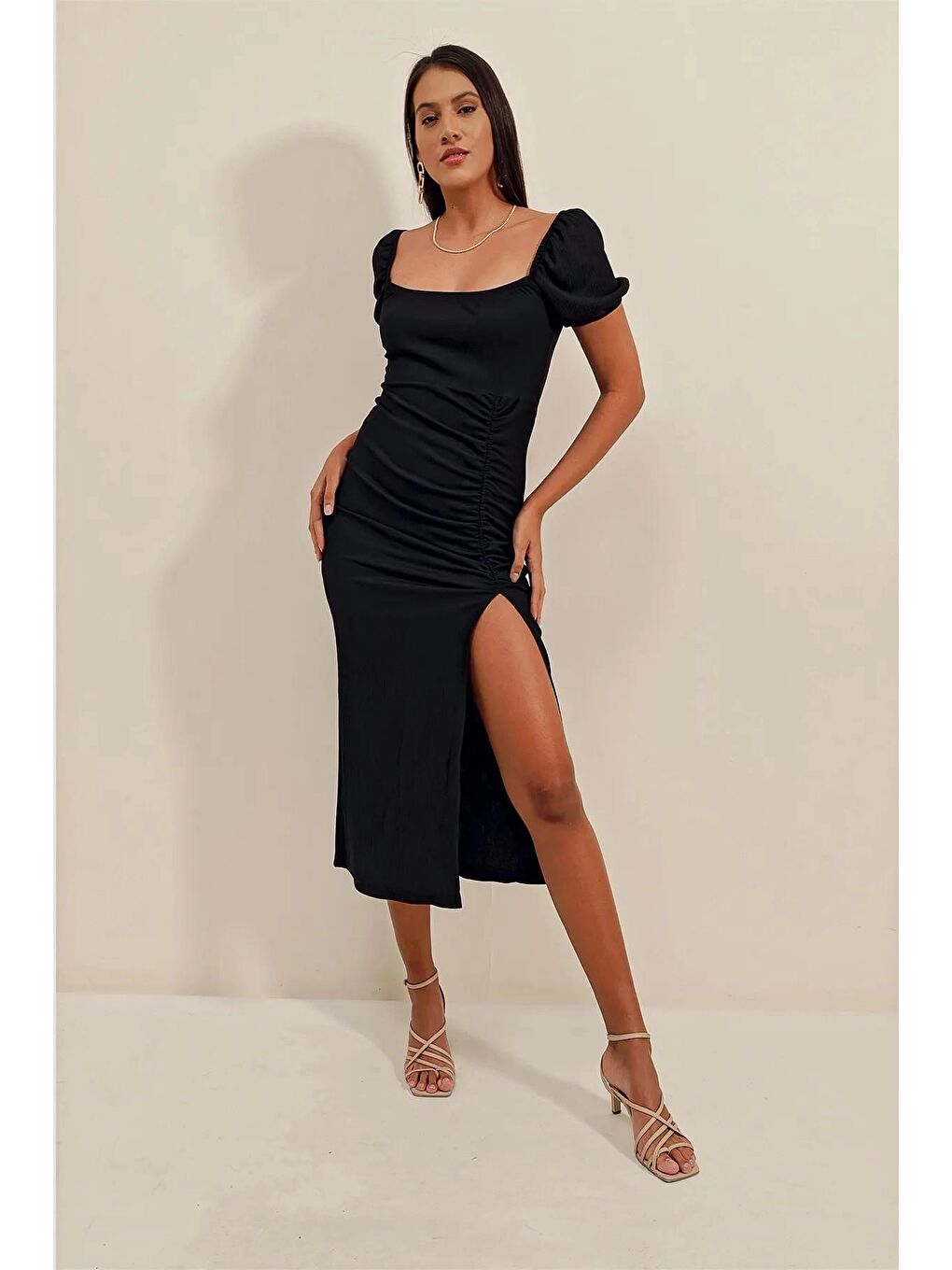 Kadın Siyah Yırtmaçlı Yazlık Örme Elbise HZL23S-BD123961-1