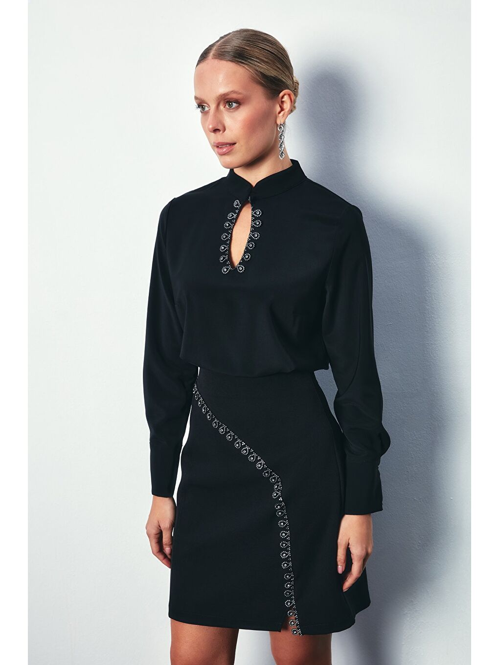 Aksesuarlı Kısa  Etek - Siyah-3