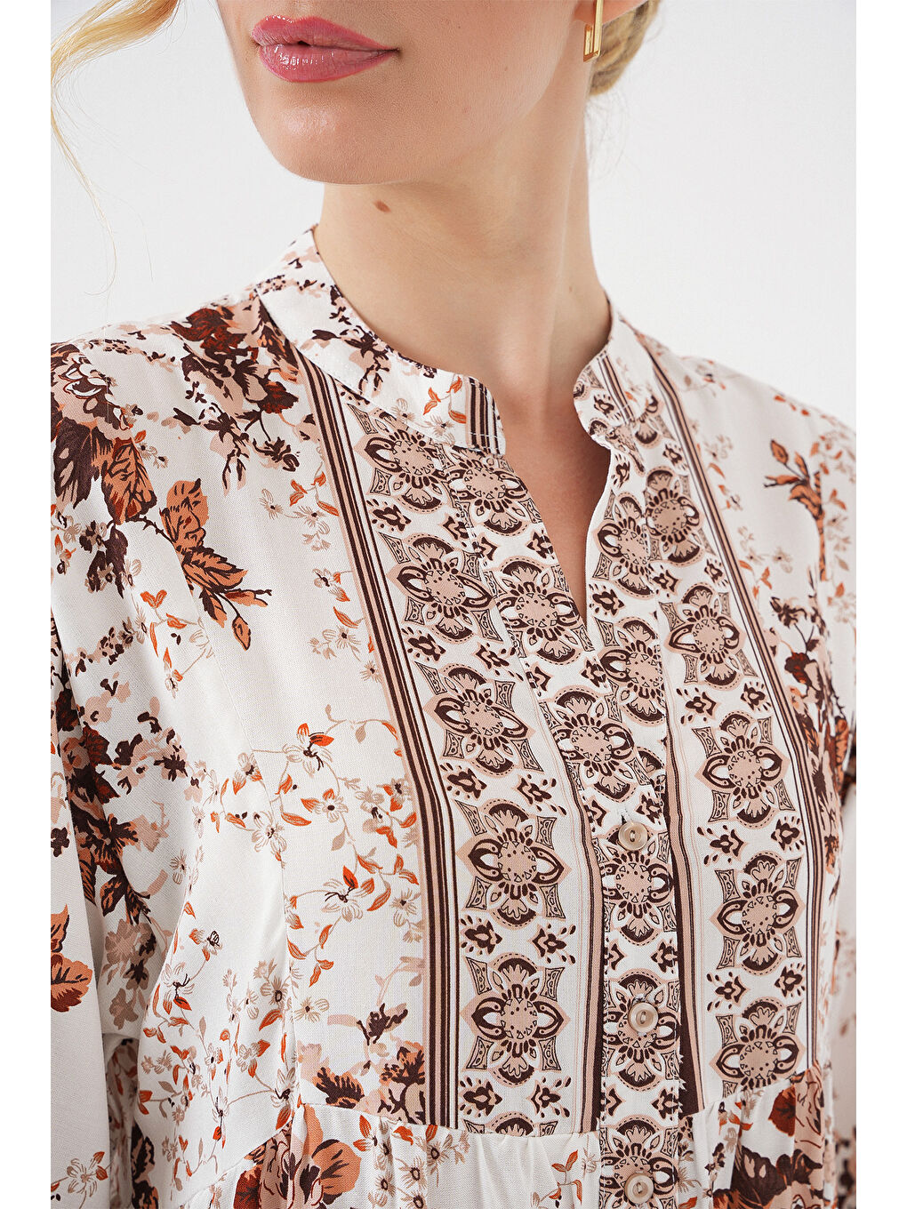 Kadın Desenli Kahverengi Viskon Tesettür Elbise 2423-4